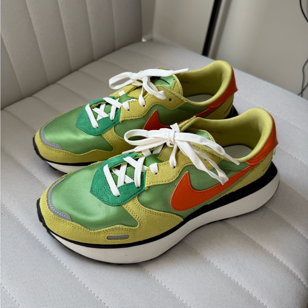 Nike Phoenix Waffle Shoes